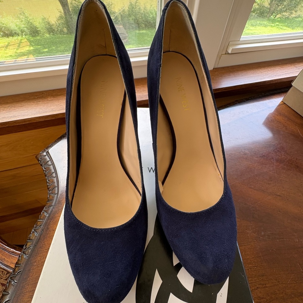 Nine West Blue Suede Heels Classic Elegance